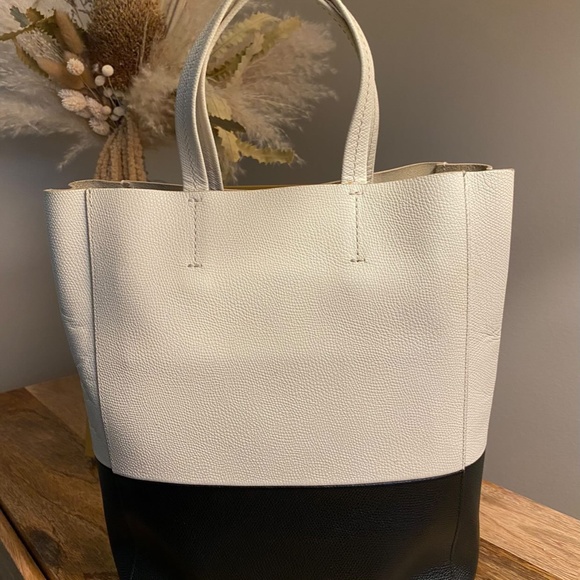 CELINE CABAS CROSSBODY TOTE - Picture 2 of 5